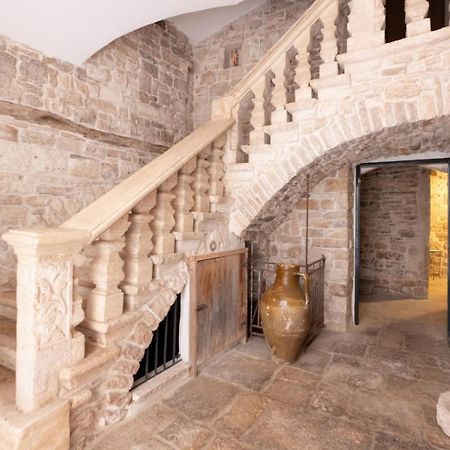 Palazzo Rizzi Dimora Dei Templari Hotell Bitetto Exteriör bild