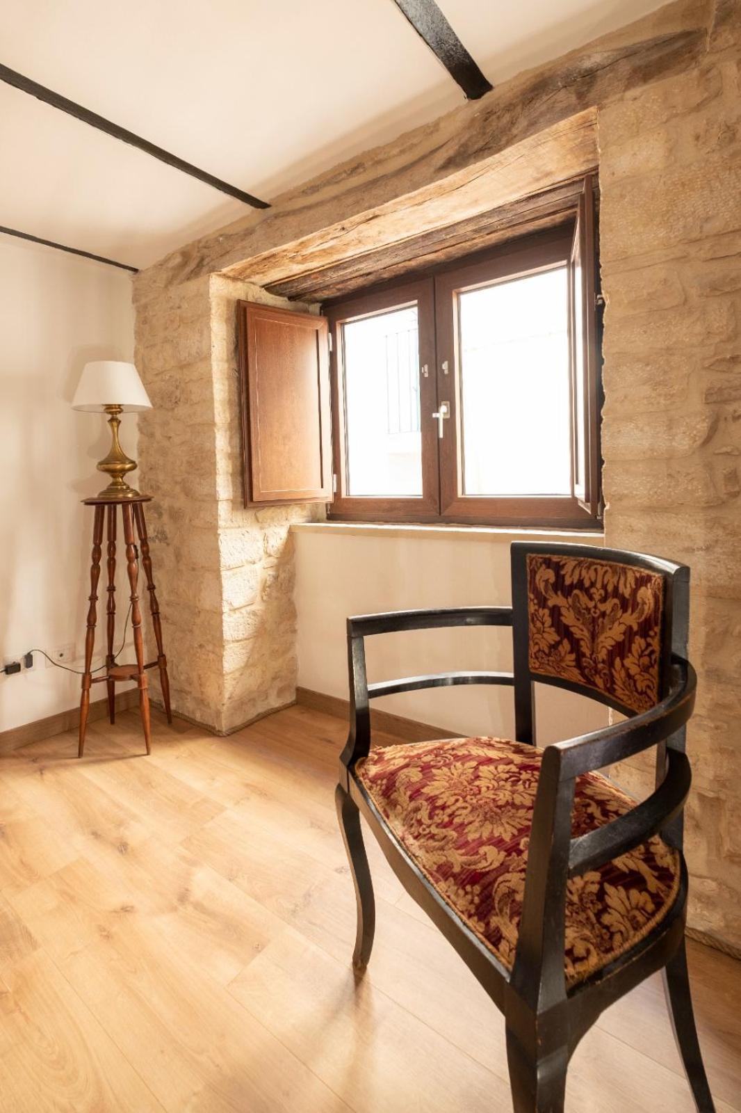 Palazzo Rizzi Dimora Dei Templari Hotell Bitetto Exteriör bild